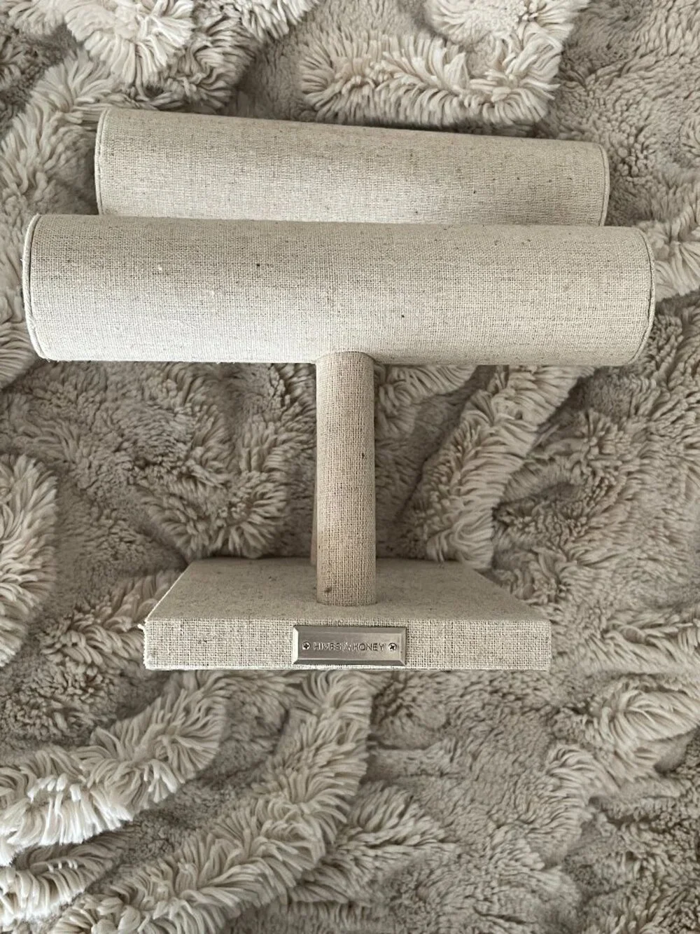 Hives & Honey jewelry organizer features a two-tier linen-covered T-bar design